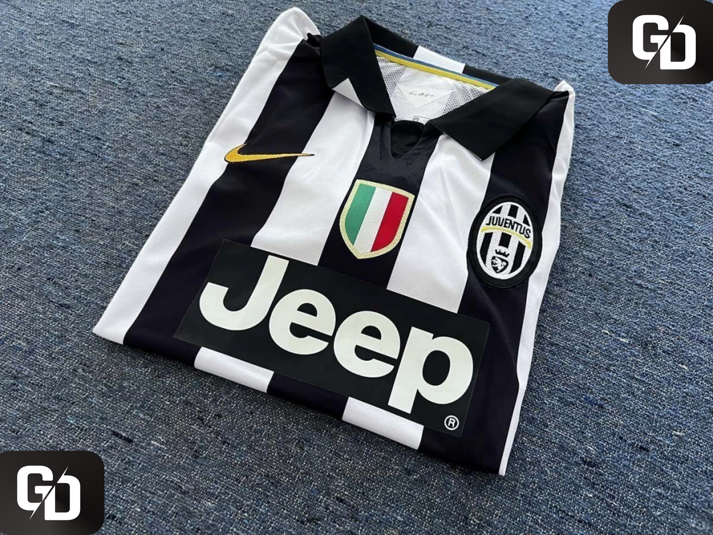 Juventus Home Retro 2015. #10 Tevez