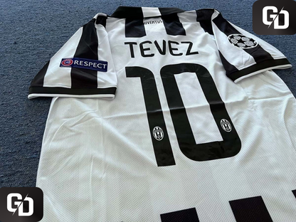 Juventus Home Retro 2015. #10 Tevez