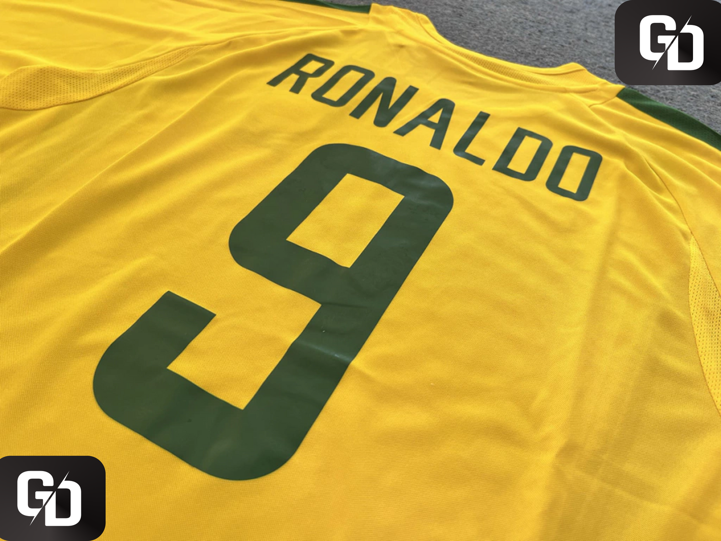 Brazil Home Retro 2002. #9 Ronaldo. Korea-Japan World Cup