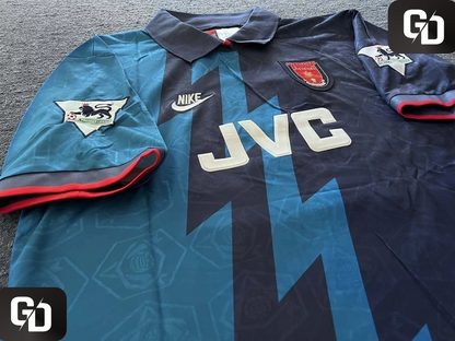 Arsenal Away Retro 1996. #10 Bergkamp.