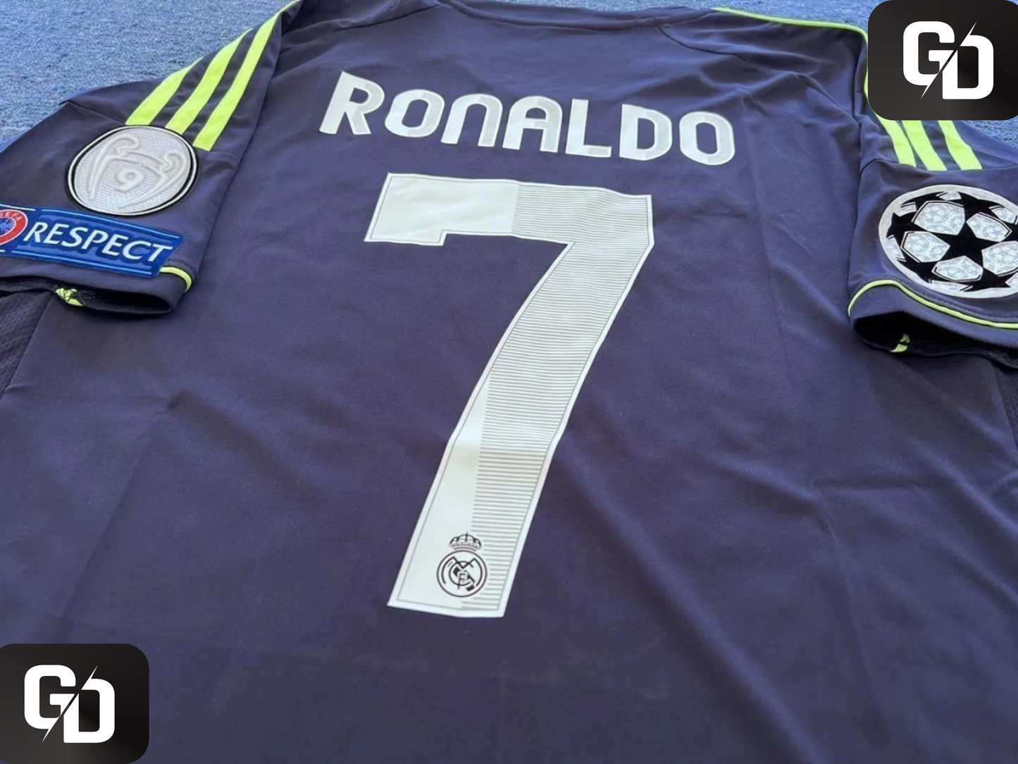 Real Madrid Away Retro 2013. #7 Ronaldo