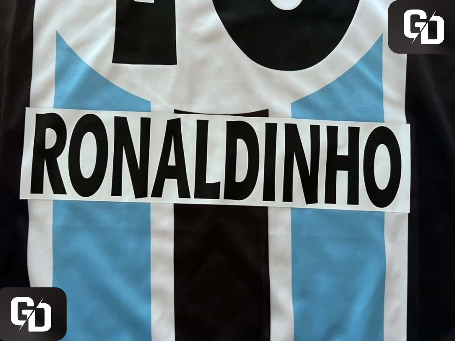 Grêmio de Porto Alegre Home Retro 2000. #10 Ronaldinho