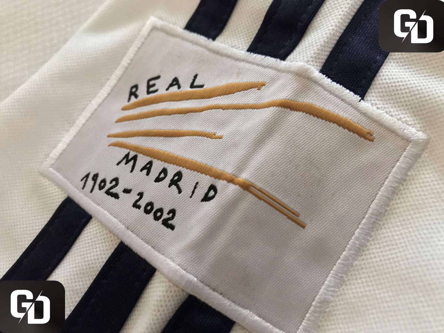 Real Madrid Home Retro 2001. #5 Zidane