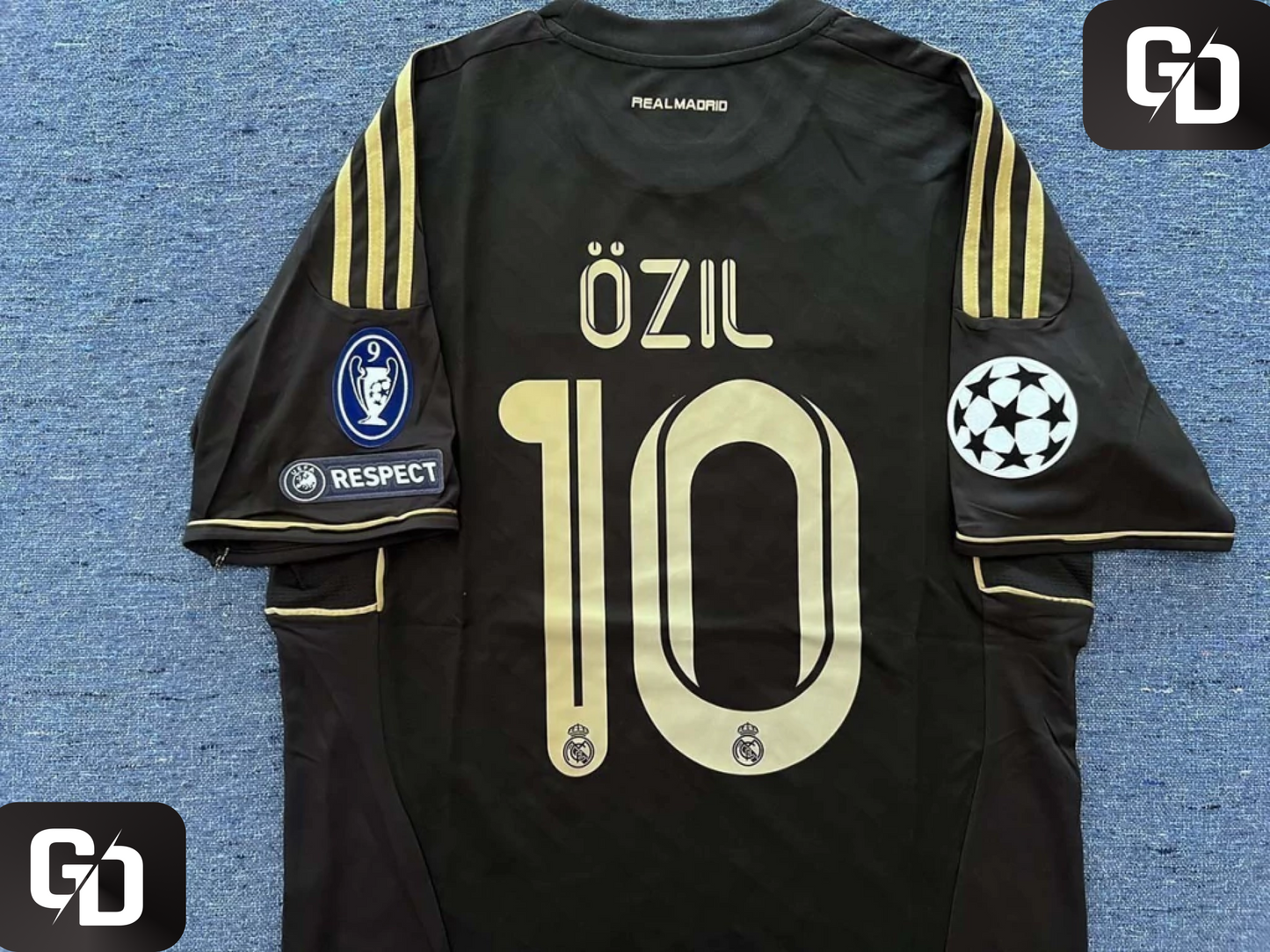 Real Madrid Away Black Retro 2011. #10 Özil