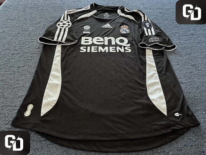 Real Madrid Away (Black) Retro 2007. #9 Ronaldo