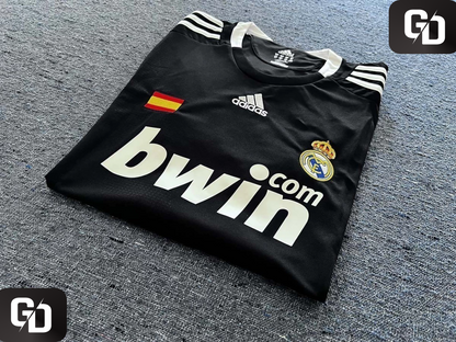 Real Madrid Away Black Retro 2008. #8 Kaká