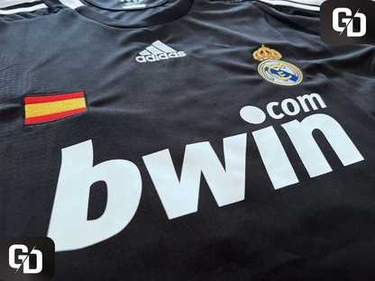 Real Madrid Away Black Retro 2008. #8 Kaká