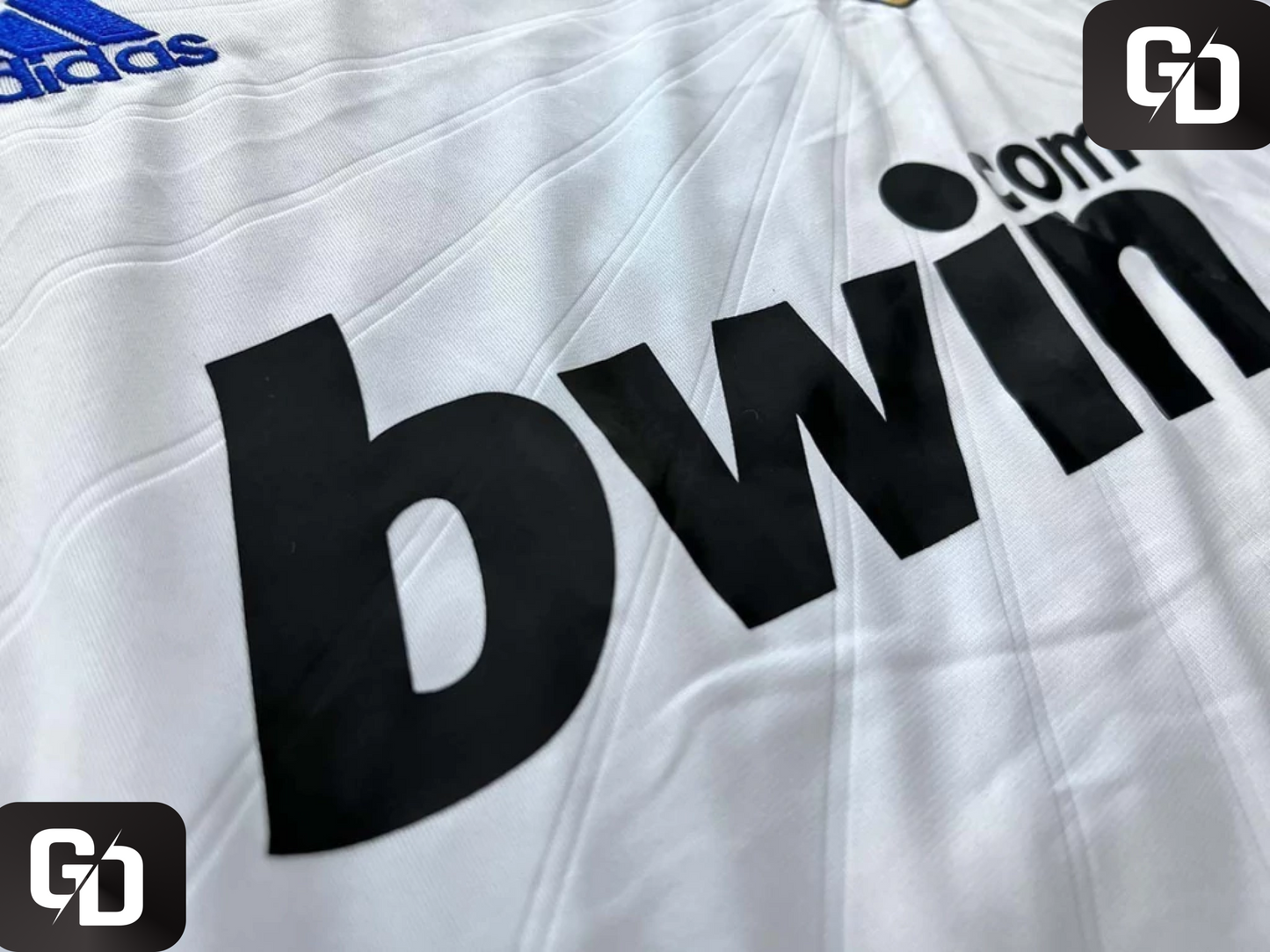 Real Madrid Home Retro 2010. #8 Kaká