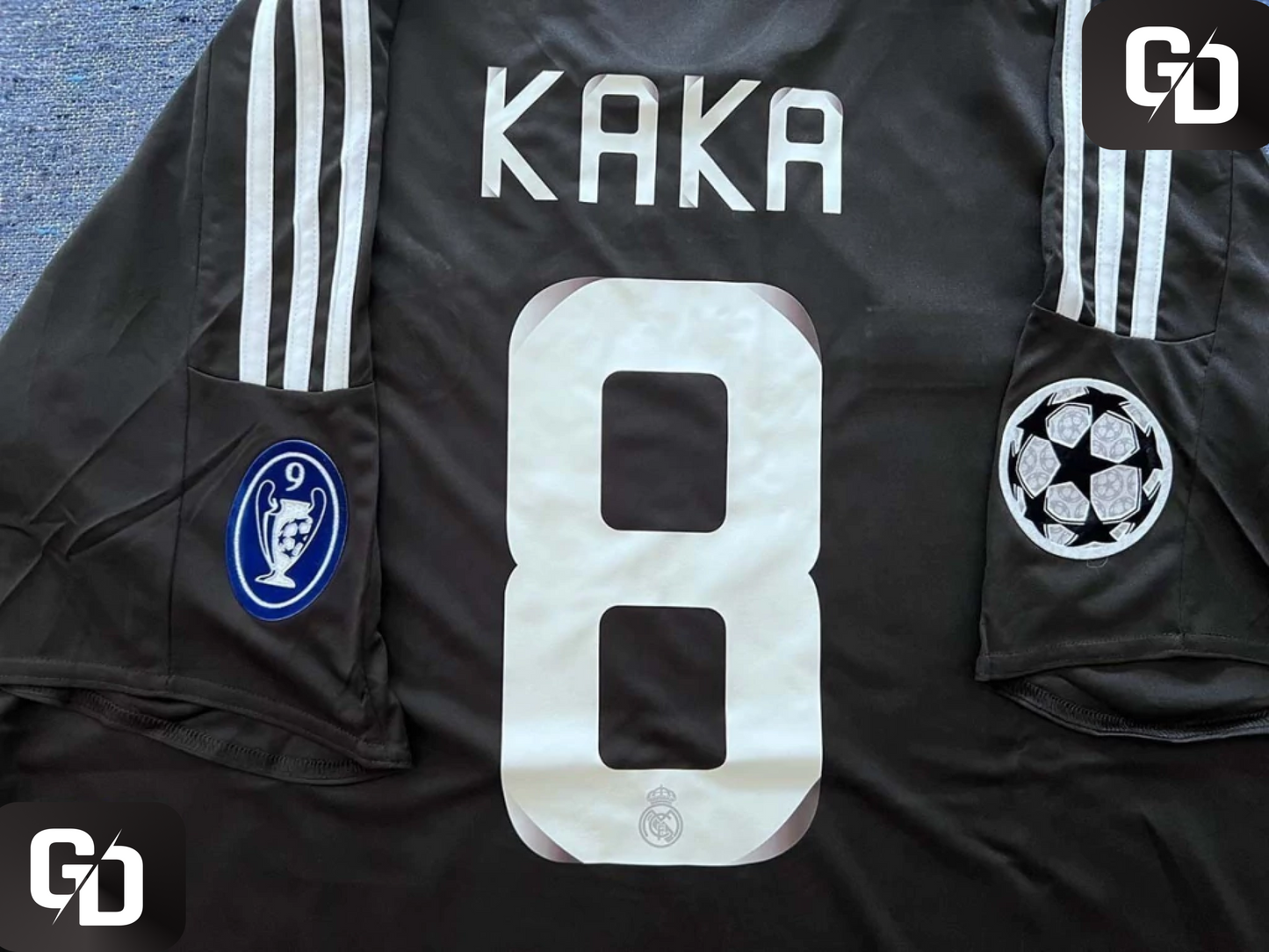 Real Madrid Away Black Retro 2008. #8 Kaká