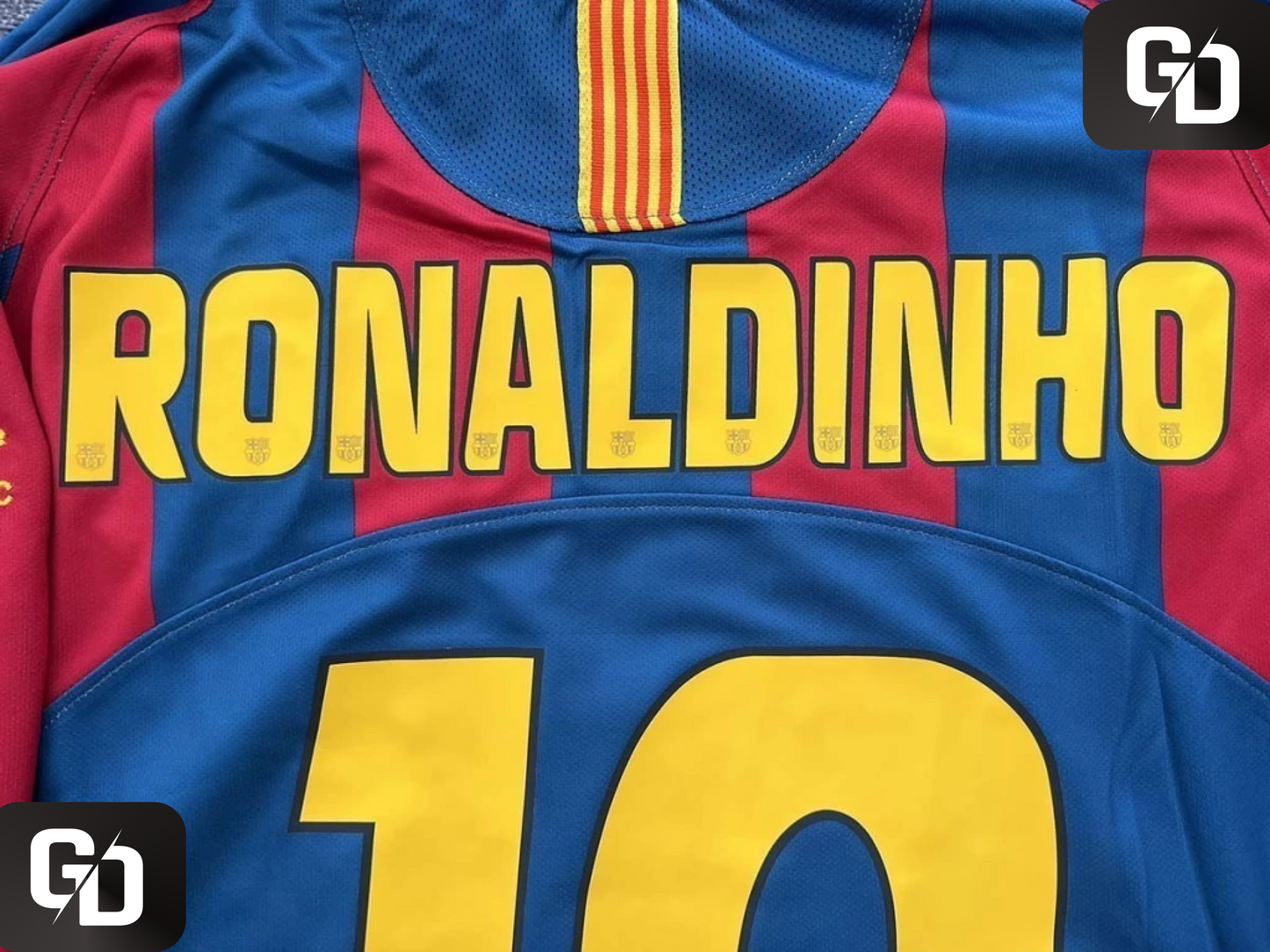 Barcelona Home Retro Long Sleeve 2006. #10 Ronaldhinho