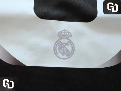 Real Madrid Away Black Retro 2008. #8 Kaká