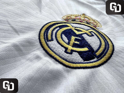 Real Madrid Home Retro 2010. #8 Kaká