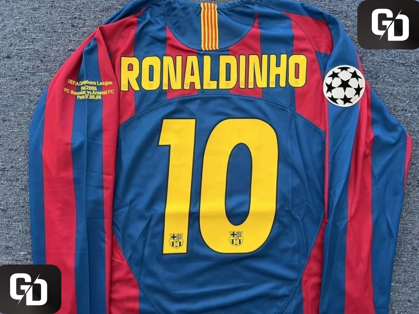 Barcelona Home Retro Long Sleeve 2006. #10 Ronaldhinho