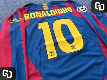 Barcelona Home Retro Long Sleeve 2006. #10 Ronaldhinho