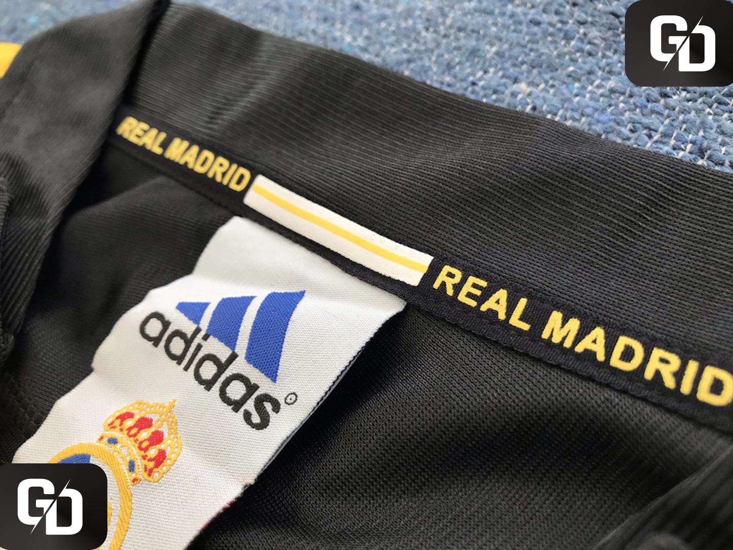 Real Madrid Away Retro 1999. #6 Redondo