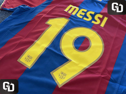 Barcelona Home Retro 2007. #19 Messi