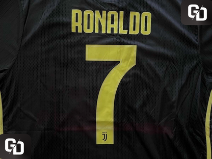 Juventus Third Retro 2019. #7 Ronaldo