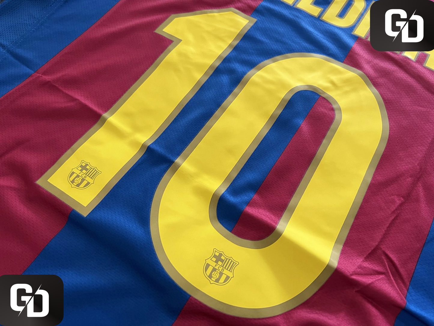 Barcelona Home Retro 2007. #10 Ronaldinho