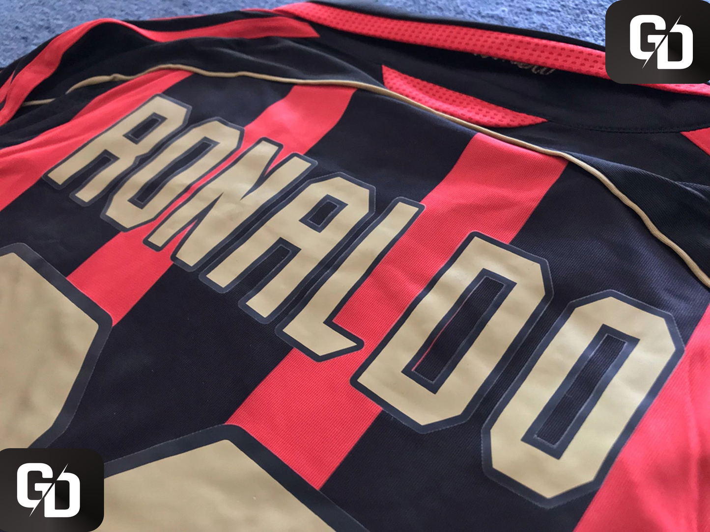 AC Milan Home Retro 2006. #99 Ronaldo