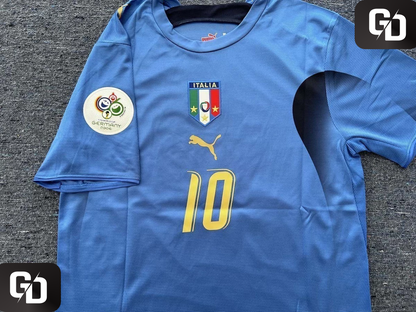 Italy Home Retro 2006. #10 Totti