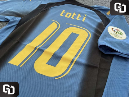 Italy Home Retro 2006. #10 Totti